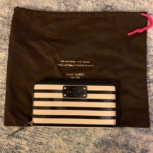 Kate Spade Patent leather zip around wallet